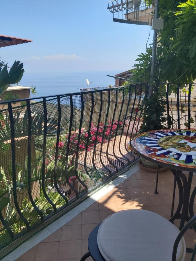 Bed and Breakfast La Guardiola Di Angela e Nino Taormina Esterno foto