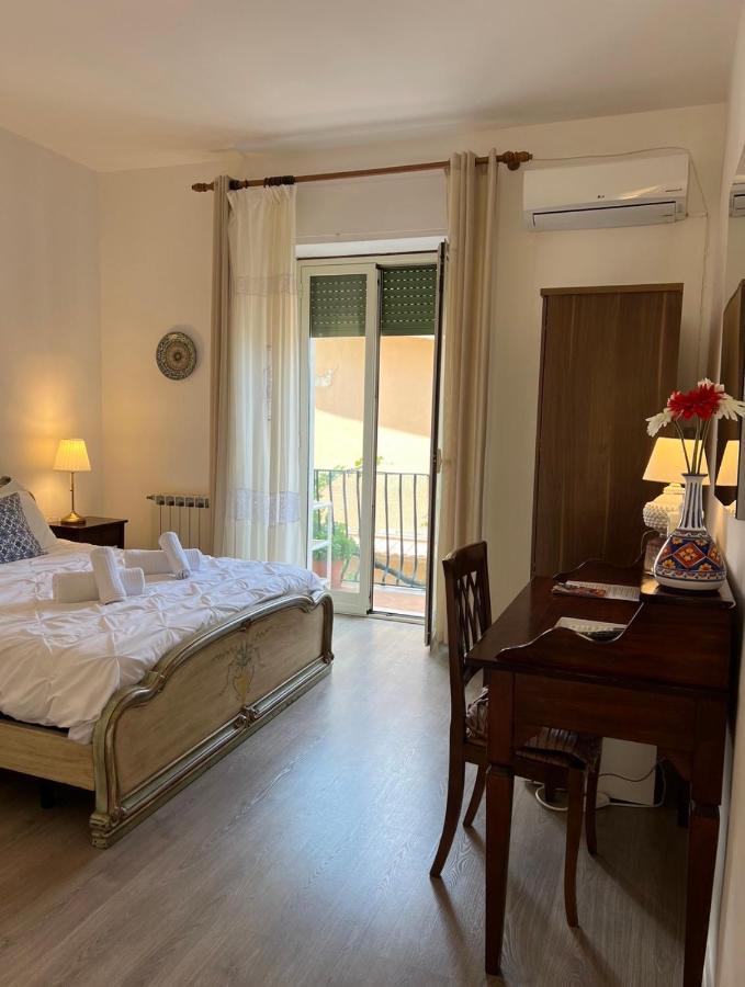 Bed and Breakfast La Guardiola Di Angela e Nino Taormina Esterno foto