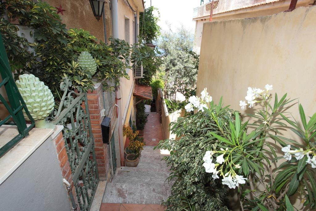 Bed and Breakfast La Guardiola Di Angela e Nino Taormina Esterno foto